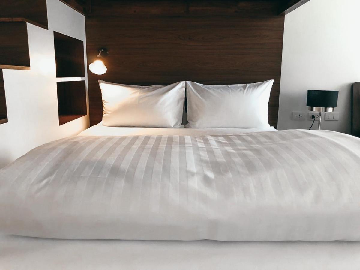Play Poshtel & Cafe' Hotell Krabi town Eksteriør bilde