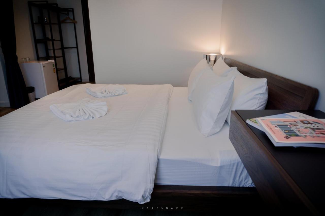 Play Poshtel & Cafe' Hotell Krabi town Eksteriør bilde