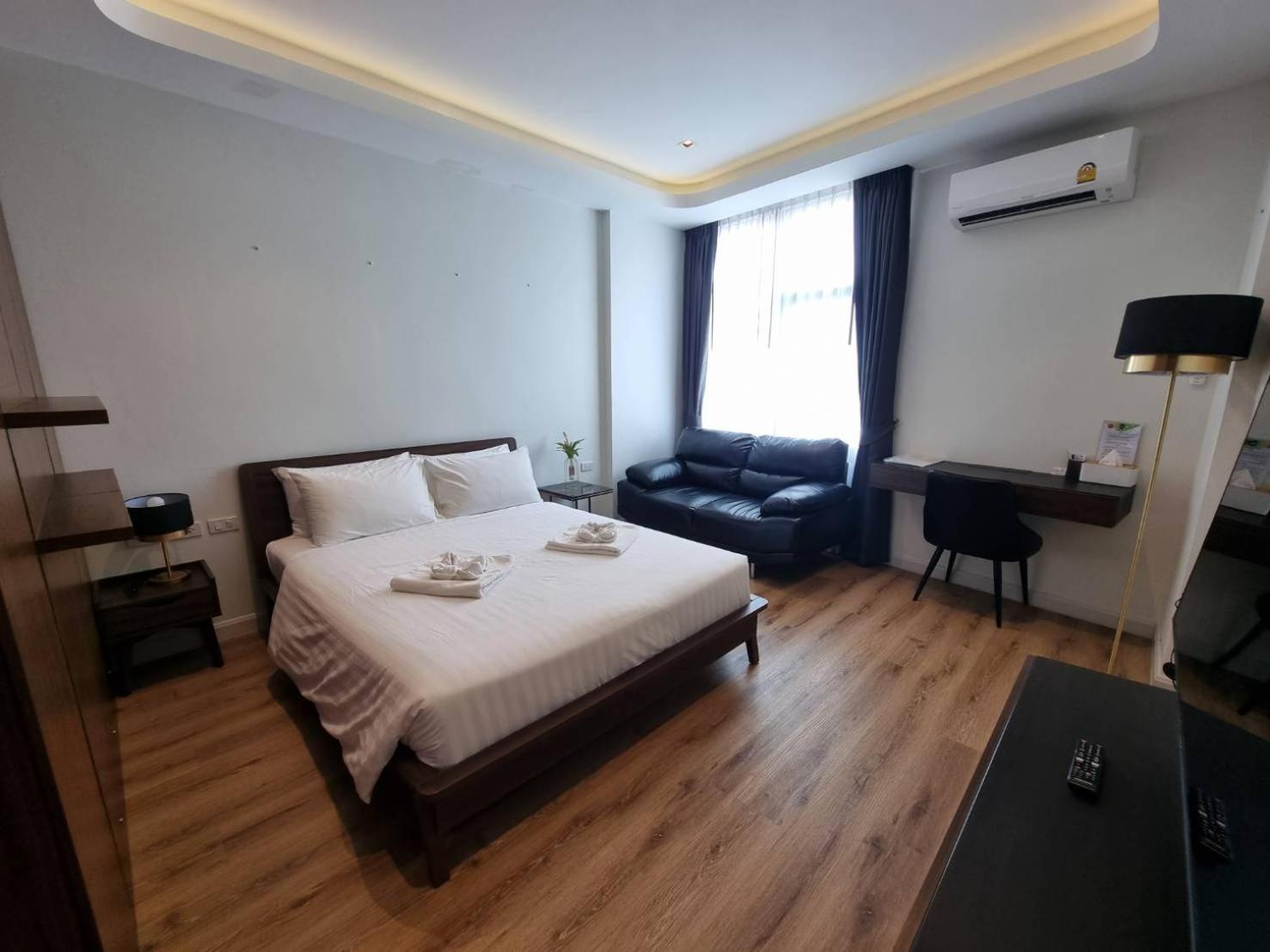 Play Poshtel & Cafe' Hotell Krabi town Eksteriør bilde